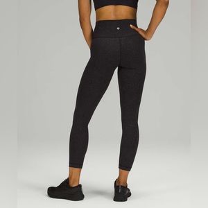 Lululemon Wunder Train High-Rise Tight 25" in Crunch Black size 8